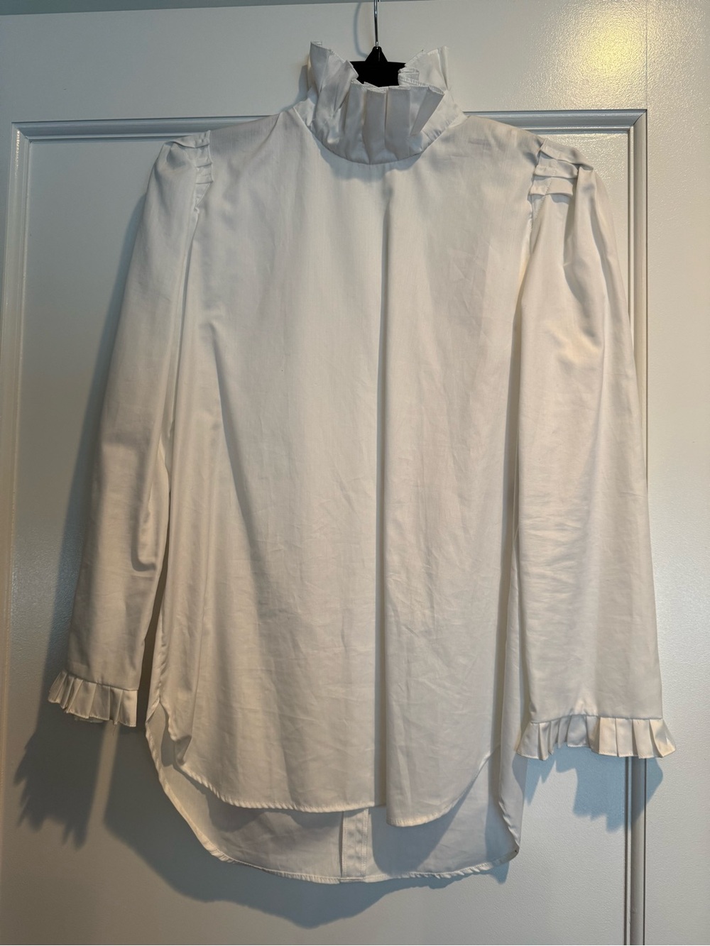 SANDRO (NEW NEVER WORN WITH TAGS) Women’s White Ruffle Neck Long Sleeve Top